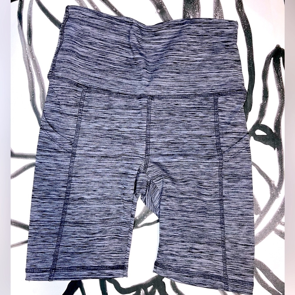 High Waist Biker Shorts. Buttery Soft. Deep Pockets. Women’s size XS BRAND NEW! - Picture 2 of 6